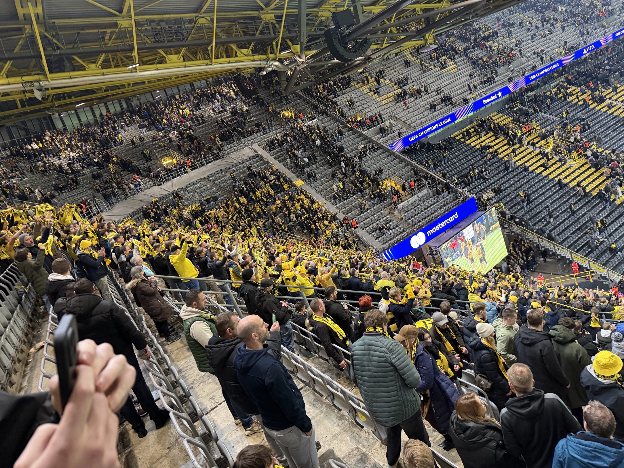 Das Playoff-Hinspiel ist gespielt! Es gibt Hoffnung für unsere Teams…..